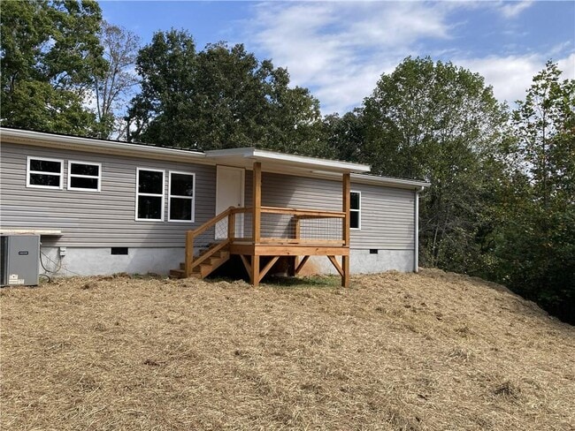 Building Photo - 99 Strawberry Ln