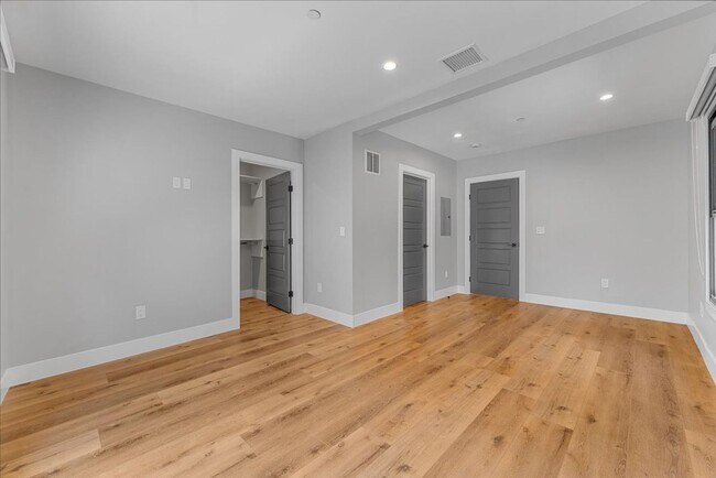 Building Photo - 1182 West Blvd