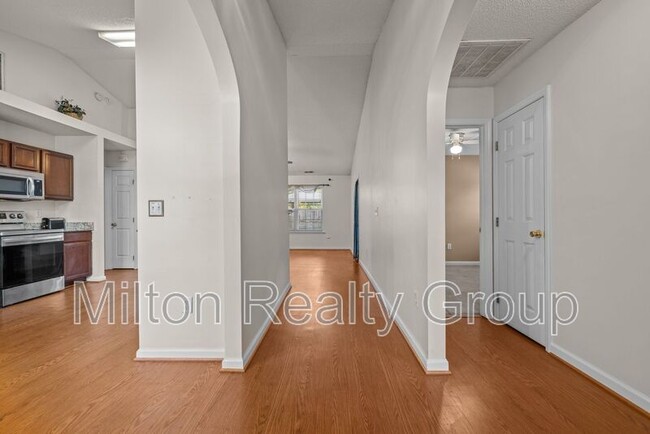 Building Photo - 4109 Fawn Glen Dr