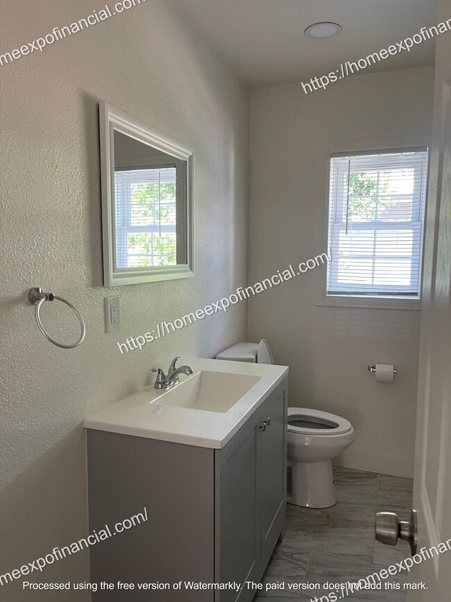 Building Photo - Nice Front House In The City Of San Bernar...