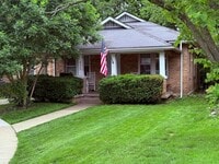Building Photo - 425 Kentucky Ct