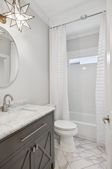 Building Photo - 2310 Vaulx Ln