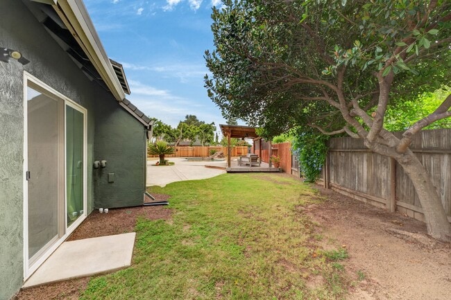 Building Photo - 420 Colusa Pl