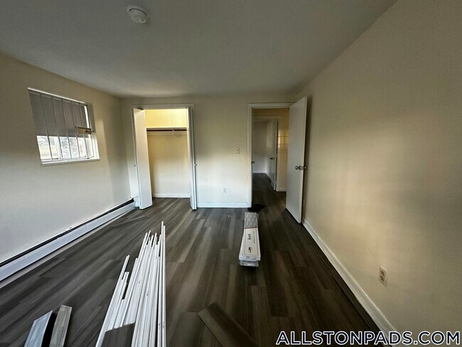 Building Photo - 90 Gardner St