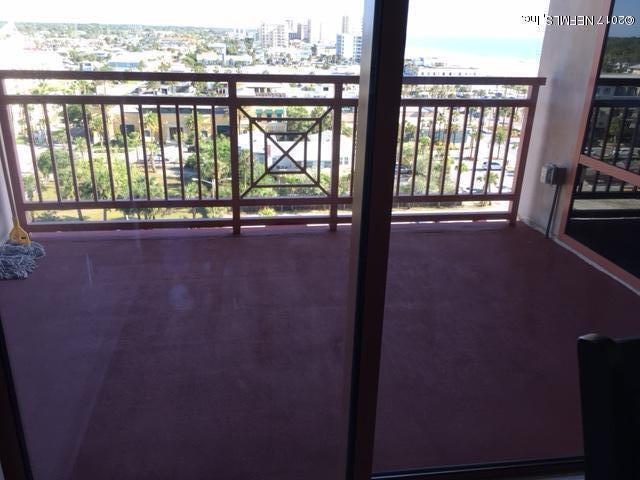 Building Photo - 320 1st St N