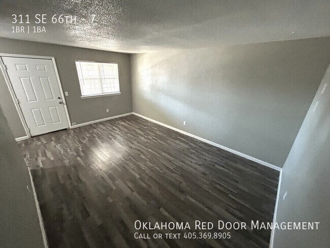 Building Photo - 311 SE 66th-7