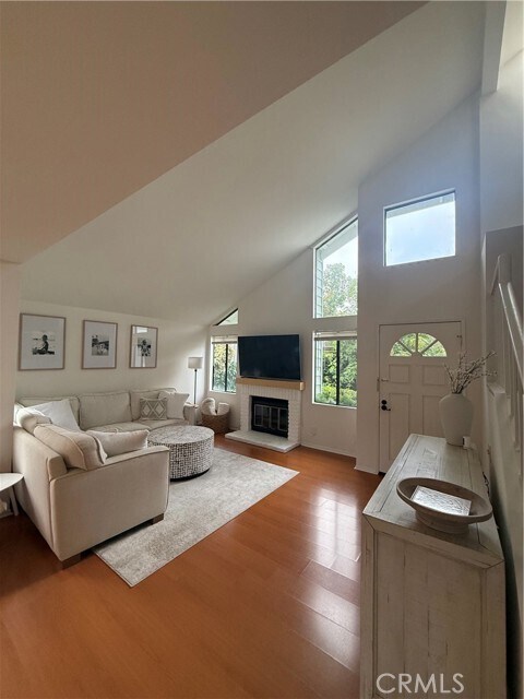 Building Photo - 49 Amberleaf