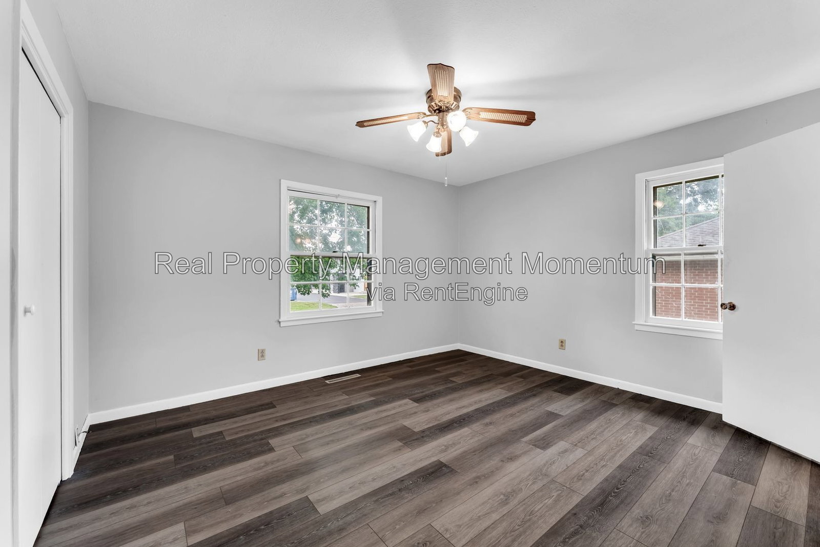 Building Photo - 2105 S Barcliff Ave