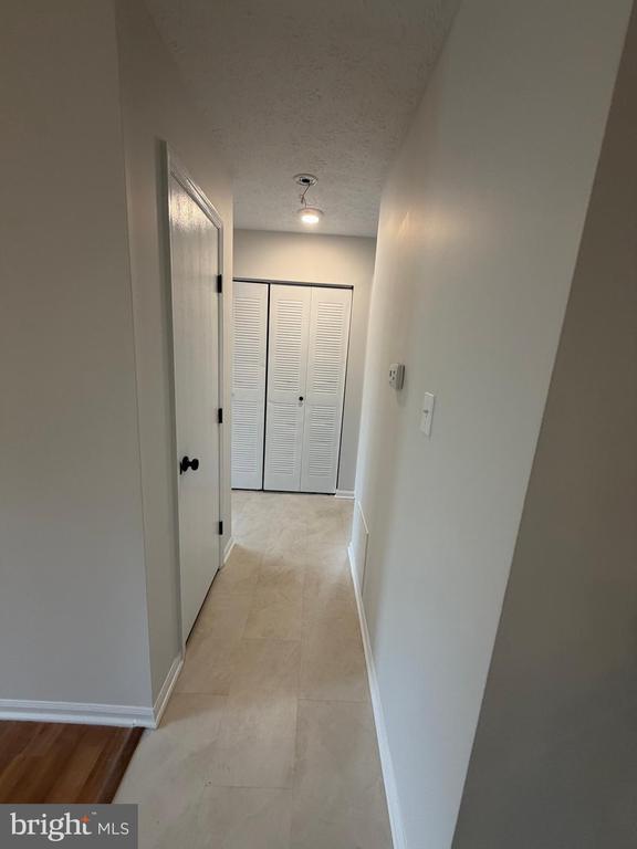 Building Photo - 133 Kenwood Dr