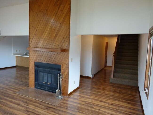 Building Photo - RB4618/4620 W 14th Street