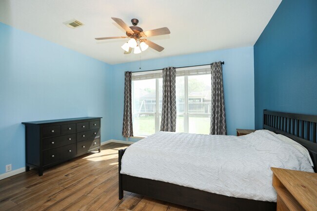 Building Photo - 10330 Sablebrook Ln