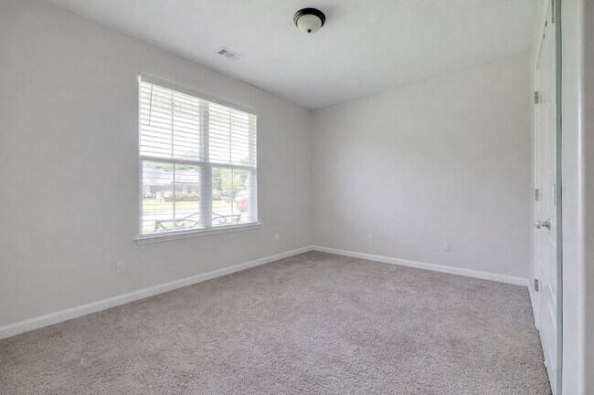 Building Photo - 106 Cobbleton Dr