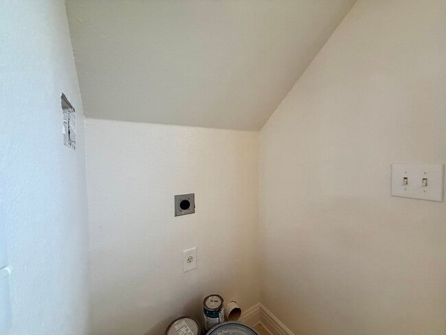 Building Photo - Meador-6916