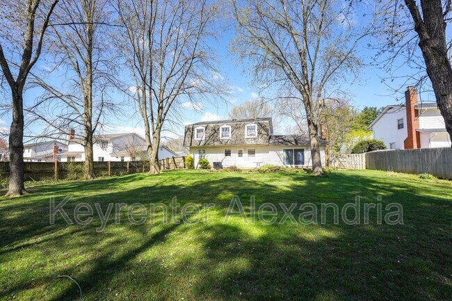 Building Photo - 7123 Red Horse Tavern Ln