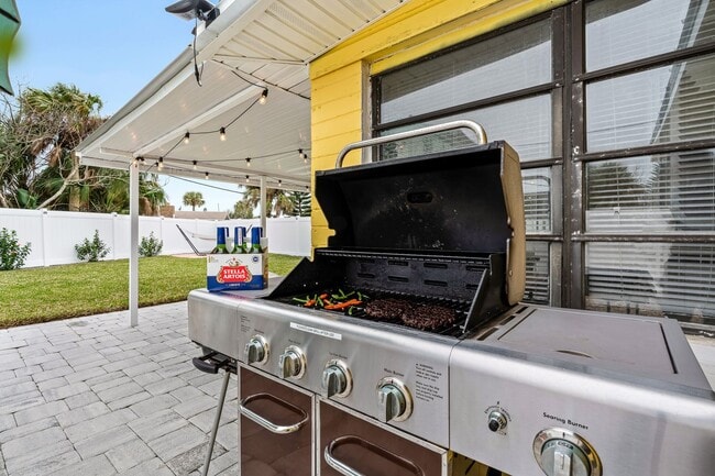 Building Photo - 6 Palmetto Dr