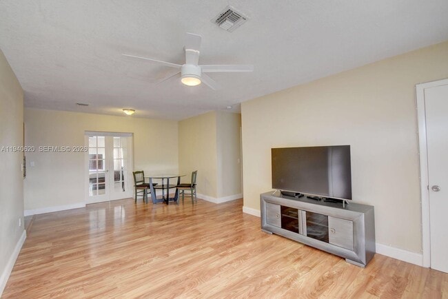 Building Photo - 3531 SW 36th St