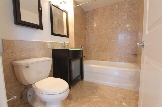 Building Photo - 20 2nd St