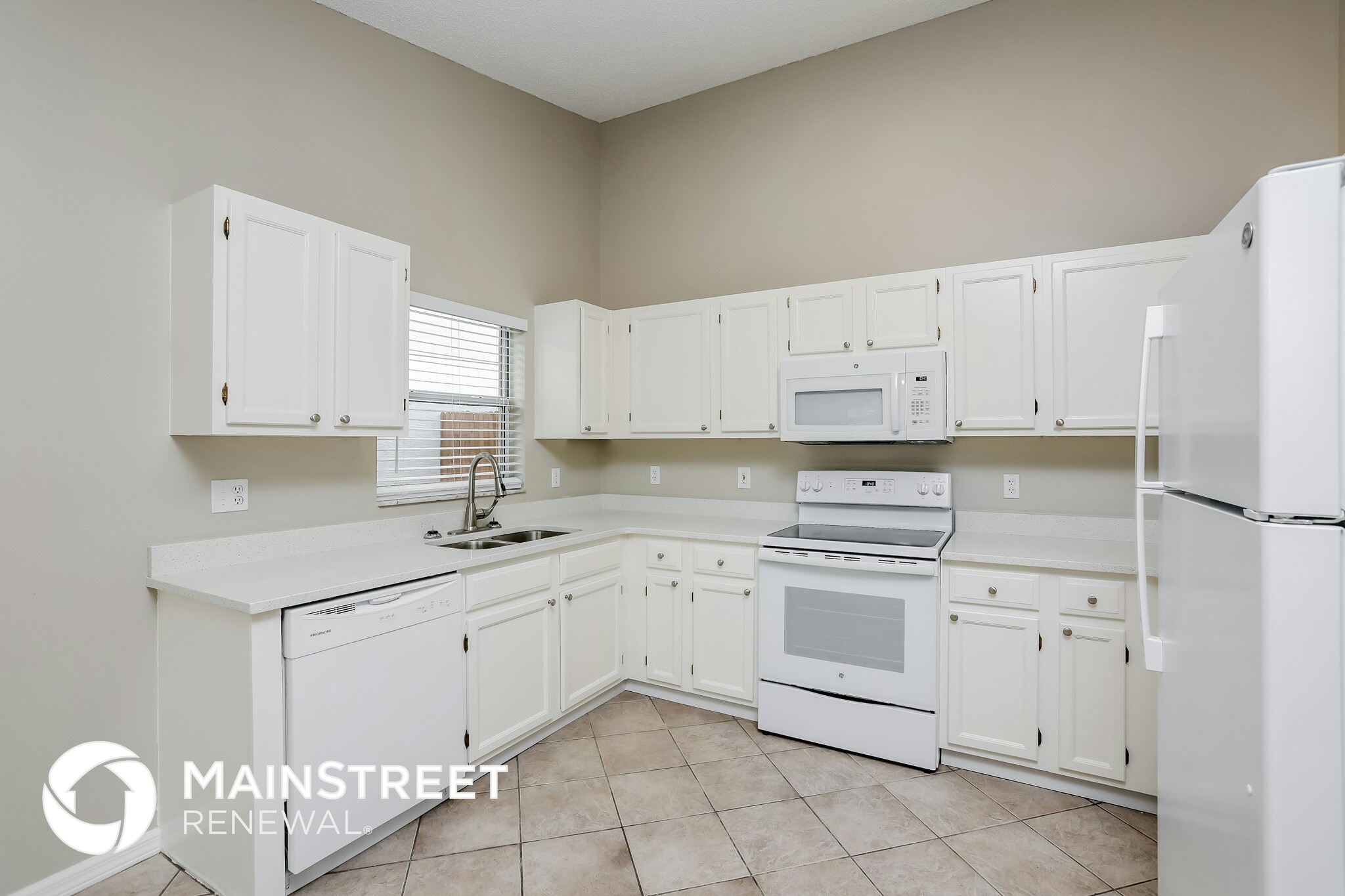 Building Photo - 17117 Woodcrest Way