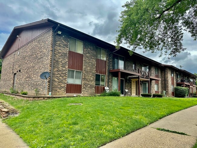 Building Photo - 247 N Neltnor Blvd