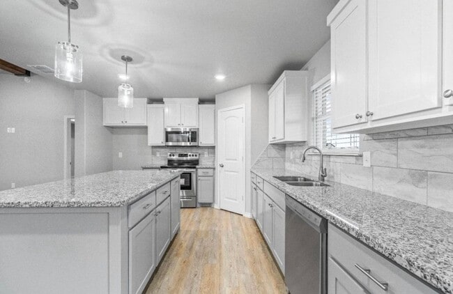 Building Photo - 3/2 in Frenship ISD!