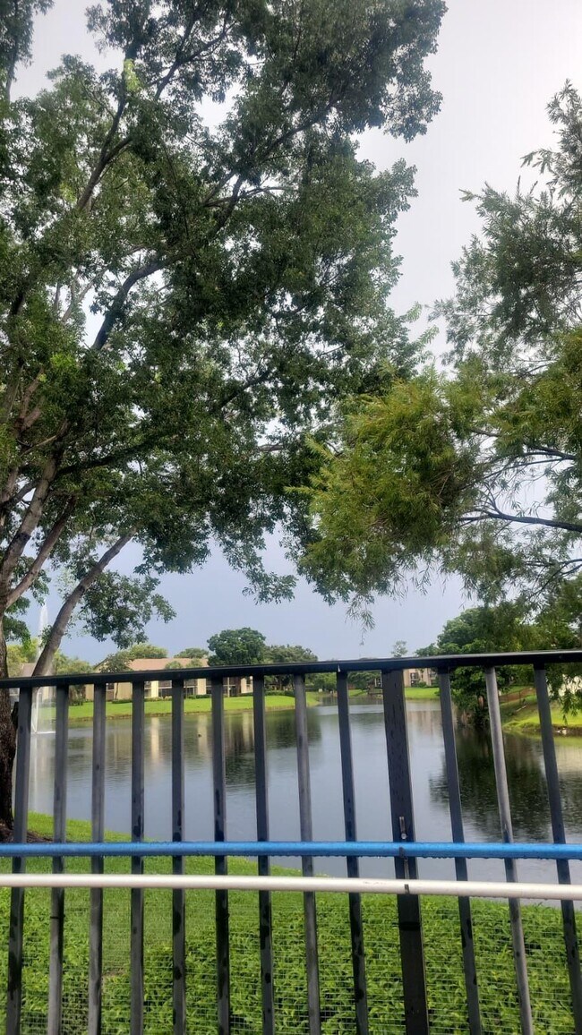 Building Photo - 1248 S Military Trail