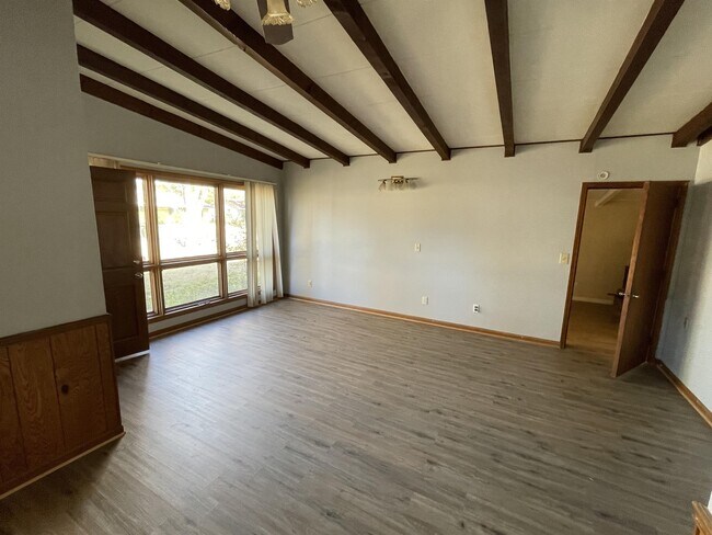 Building Photo - 2918 Peyton Dr