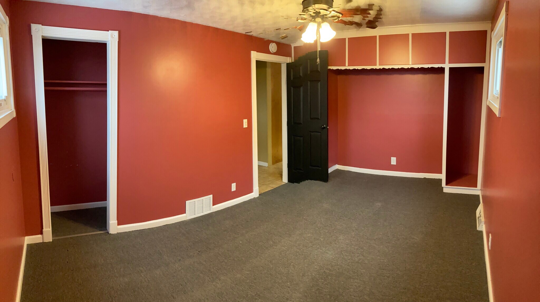 Building Photo - 592 Dorrance Ave