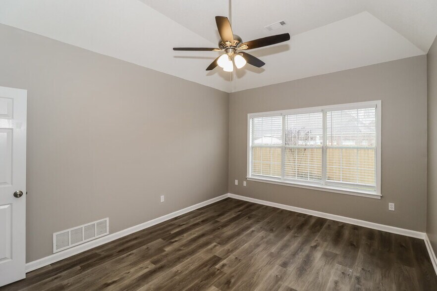 Building Photo - 20 Cypress Grove Cove