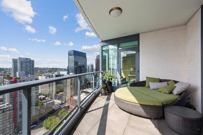 Building Photo - The Escala Condominiums - 3 bedrooms