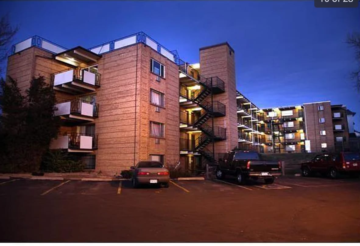 Building Photo - 800 W Belleview Ave