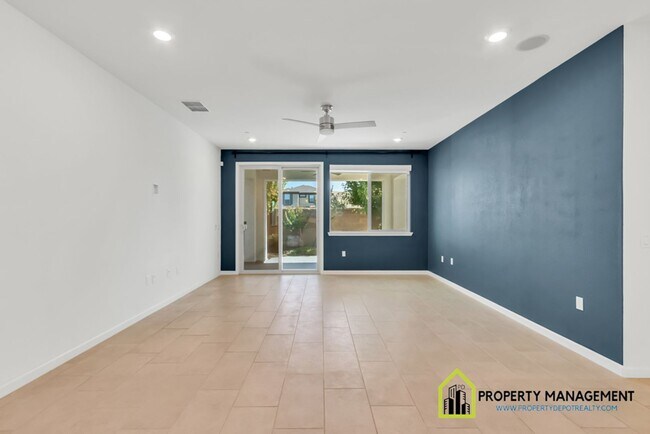 Building Photo - Vineyard Creek-Former Model Home