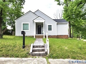 Building Photo - 501 Pelham Dr