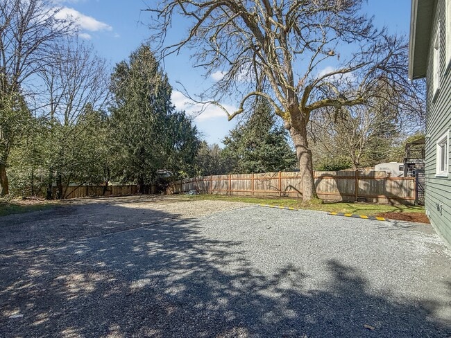 Building Photo - 13337 30th Ave NE