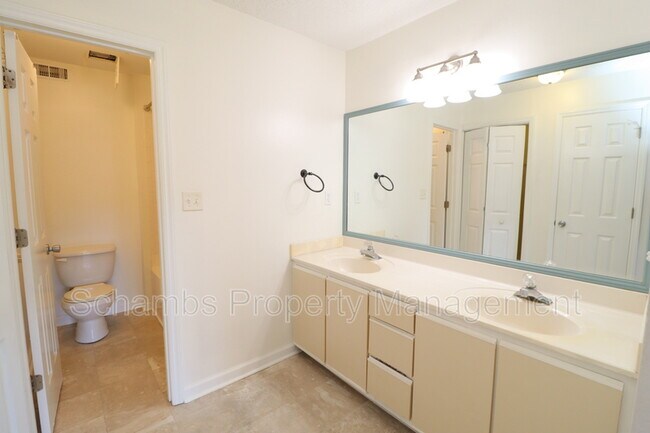 Building Photo - 510 Springfork Dr