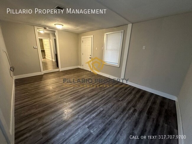 Building Photo - 2300 1/2 S A St.-