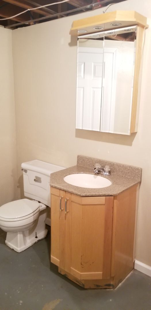 Building Photo - Now Leasing for May 2026!