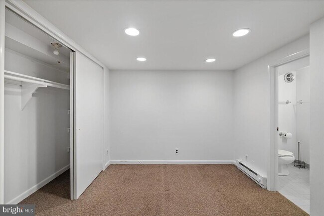 Building Photo - 2355 Ashmead Pl NW