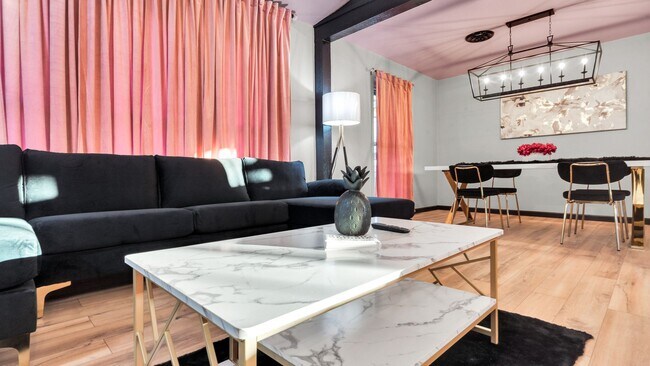 Building Photo - 3/2 Ardmore Near Mercy Hospital, Shopping, and Eats!