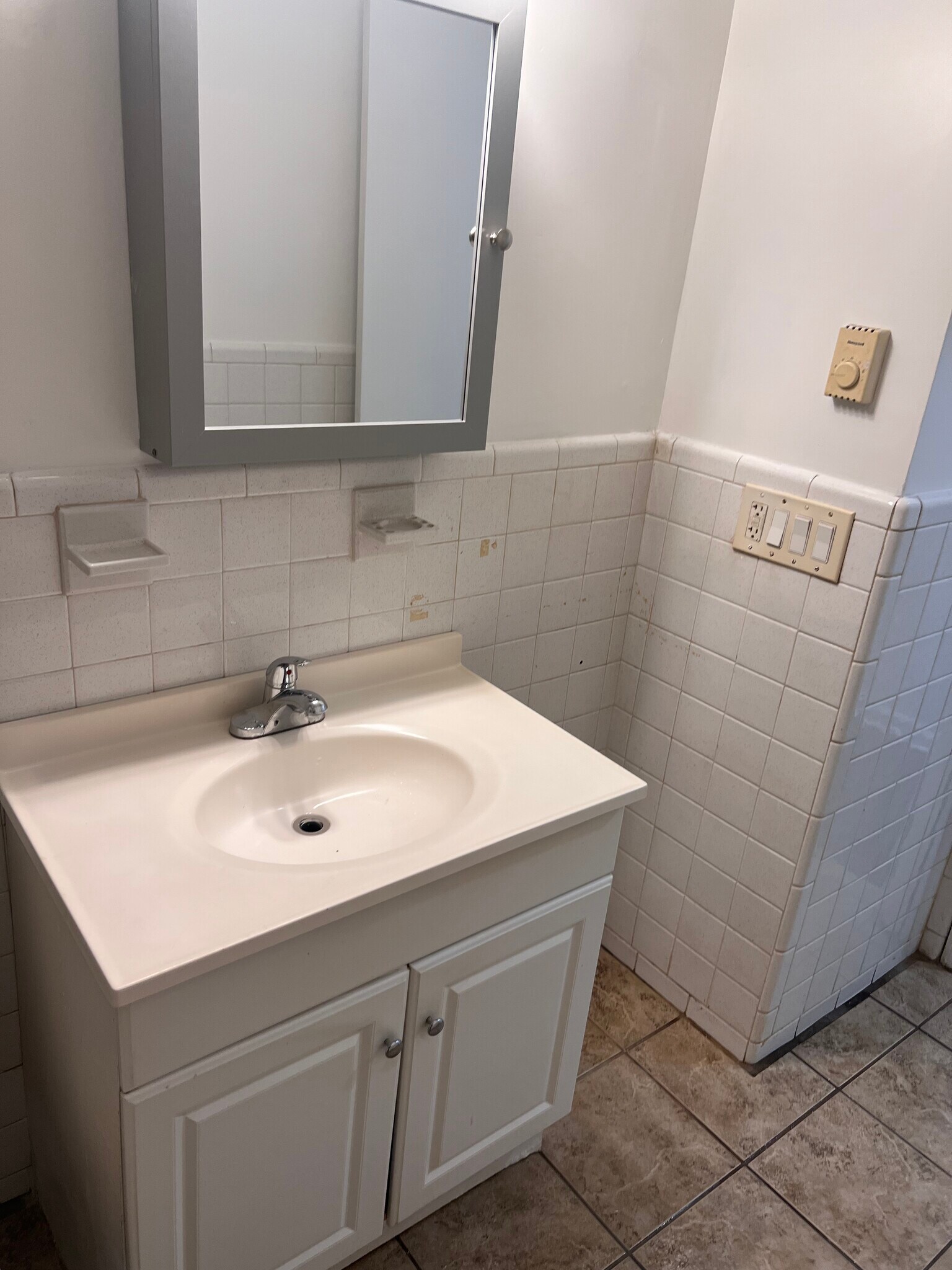 Bathroom - 21 N Spring St