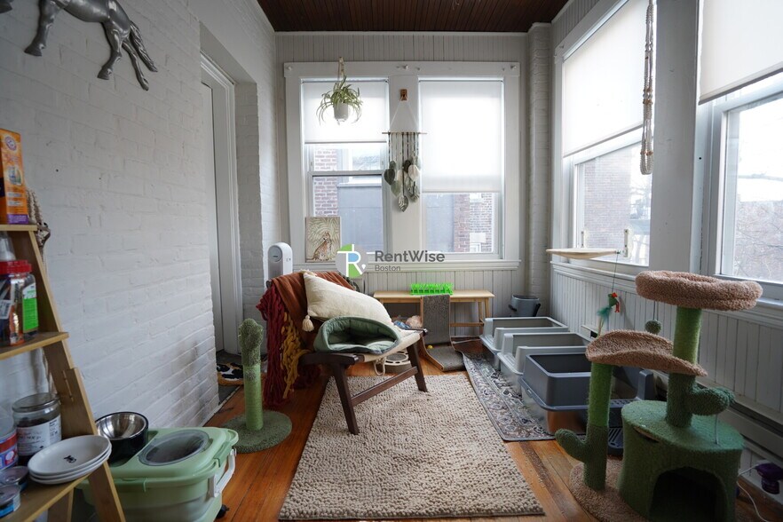 Building Photo - 15 Quint Ave