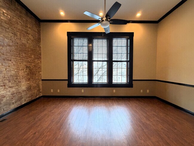 Building Photo - 209 N Capitol Ave