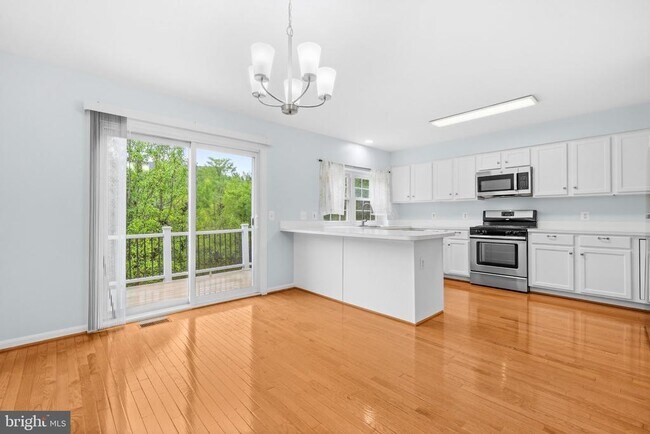 Building Photo - 16880 Jed Forest Ln