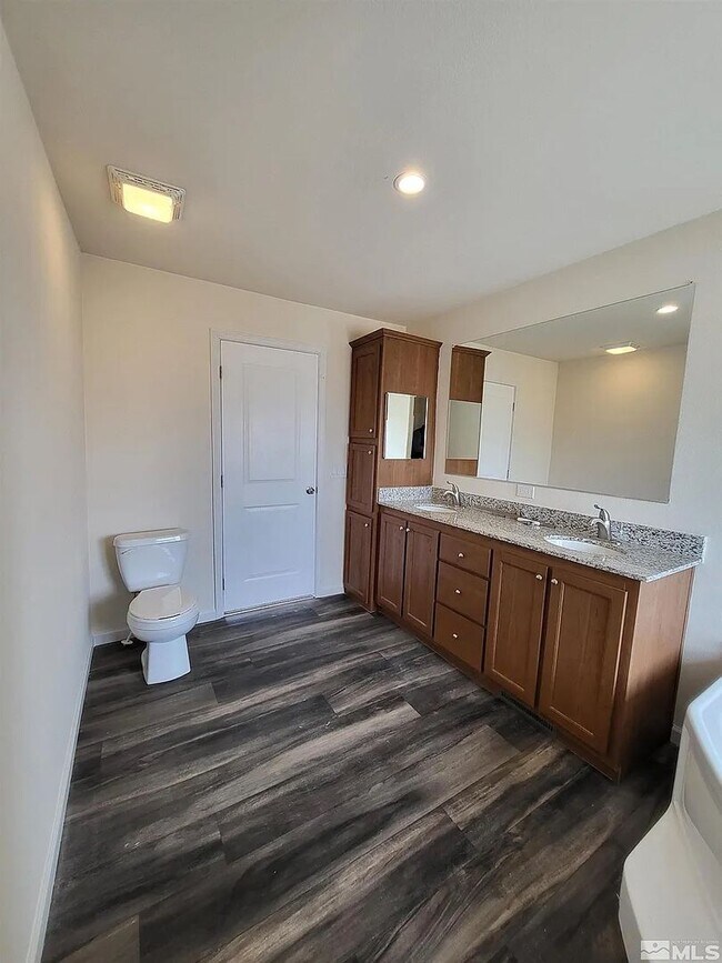 Building Photo - Spacious 3-Bedroom Home on 1.35 Acres with Valley Views – Dayton, NV