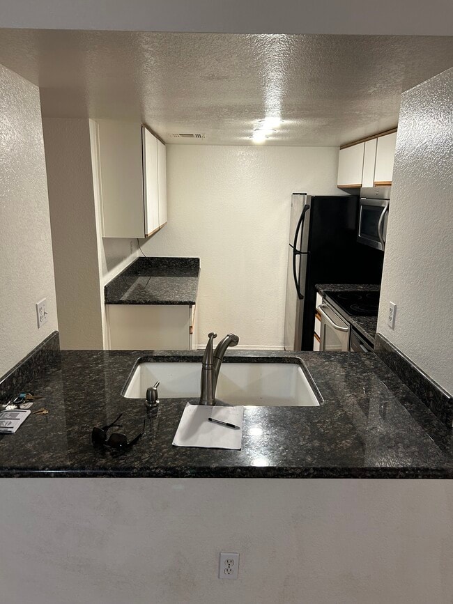 Building Photo - 4850 E Desert Cove Ave, #222