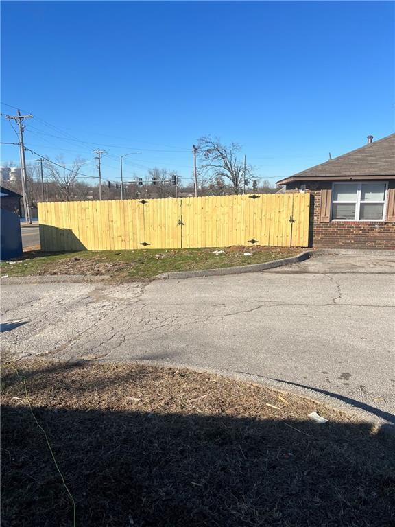 Building Photo - 1711 W Olrich St