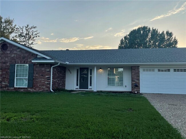 Building Photo - 8908 Stoney Hedge Dr