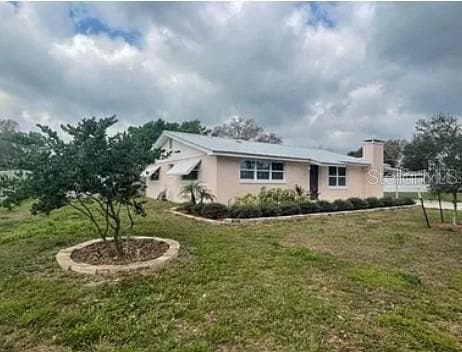 Building Photo - 1305 Carr Dr