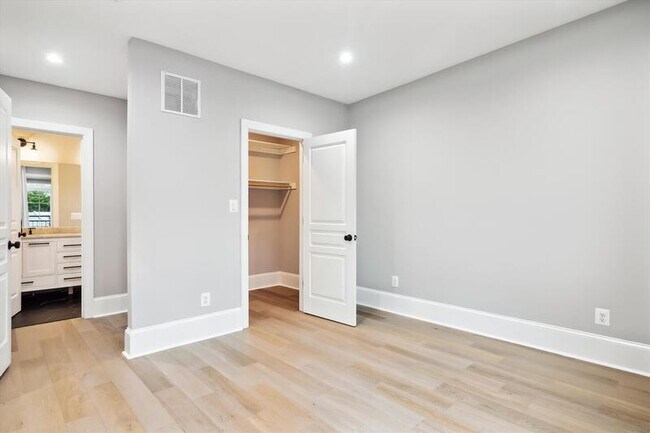 Building Photo - 1541 9th Street Northwest - 2