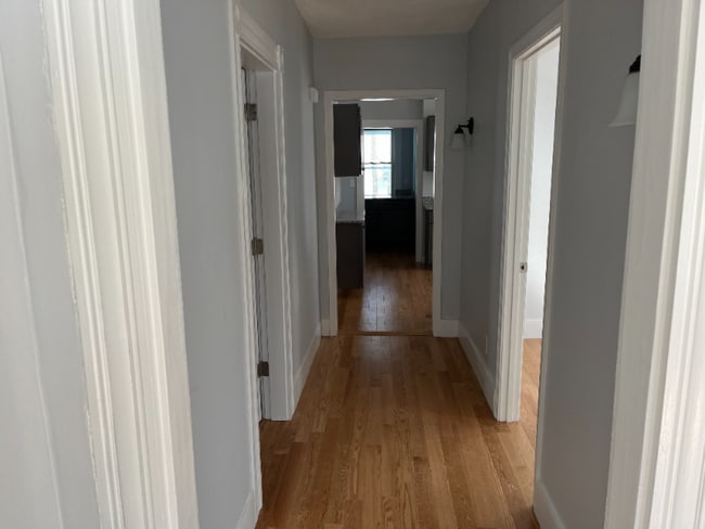 Building Photo - 24 Dunlap St