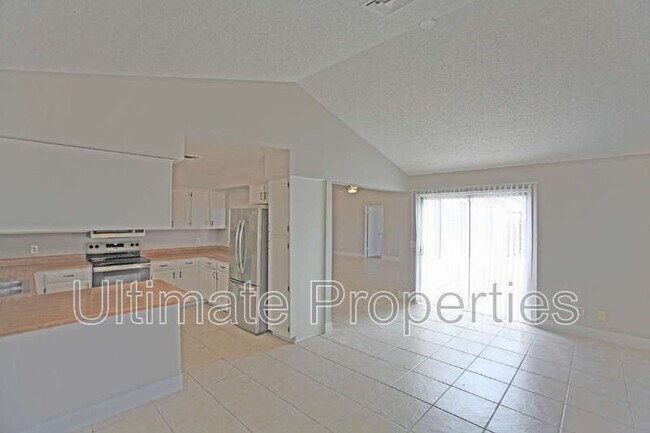 Building Photo - 8514 W Corrine Dr